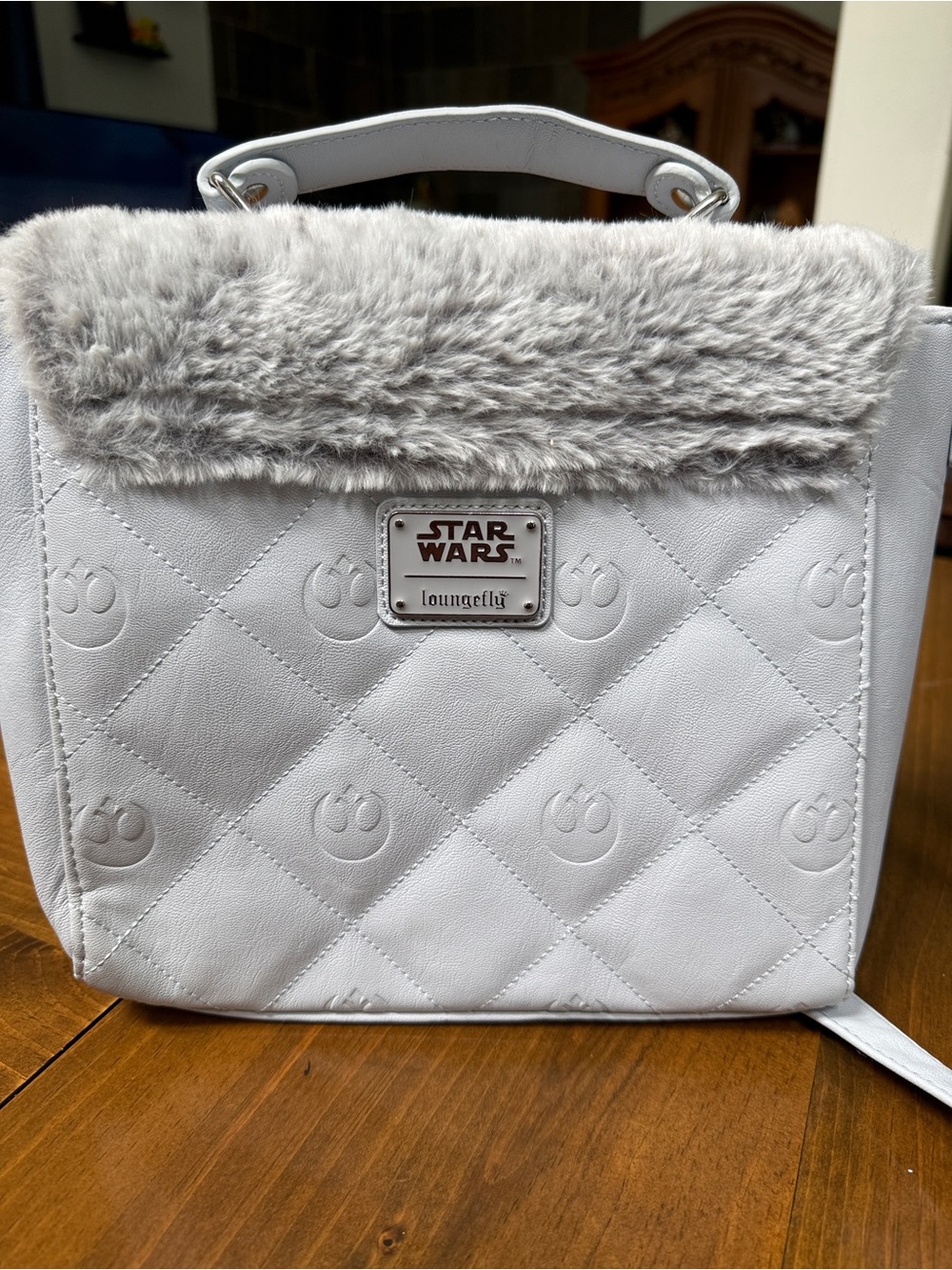 Loungefly Princess Leia Hoth Crossbody - Picture 3 of 6